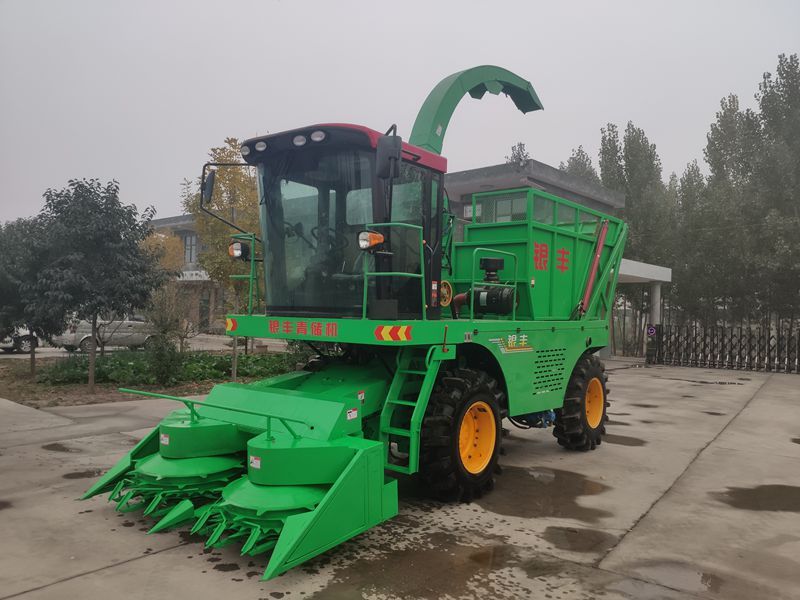 青儲機和秸稈壓塊機有什么區(qū)別？